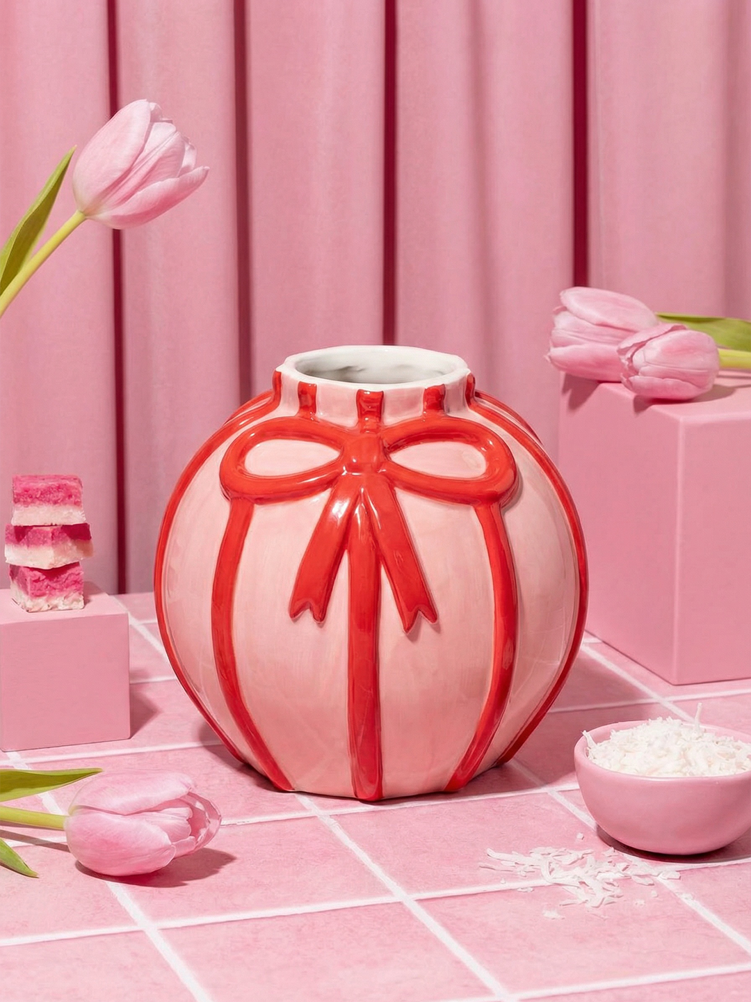 Verona Ribbon Vase