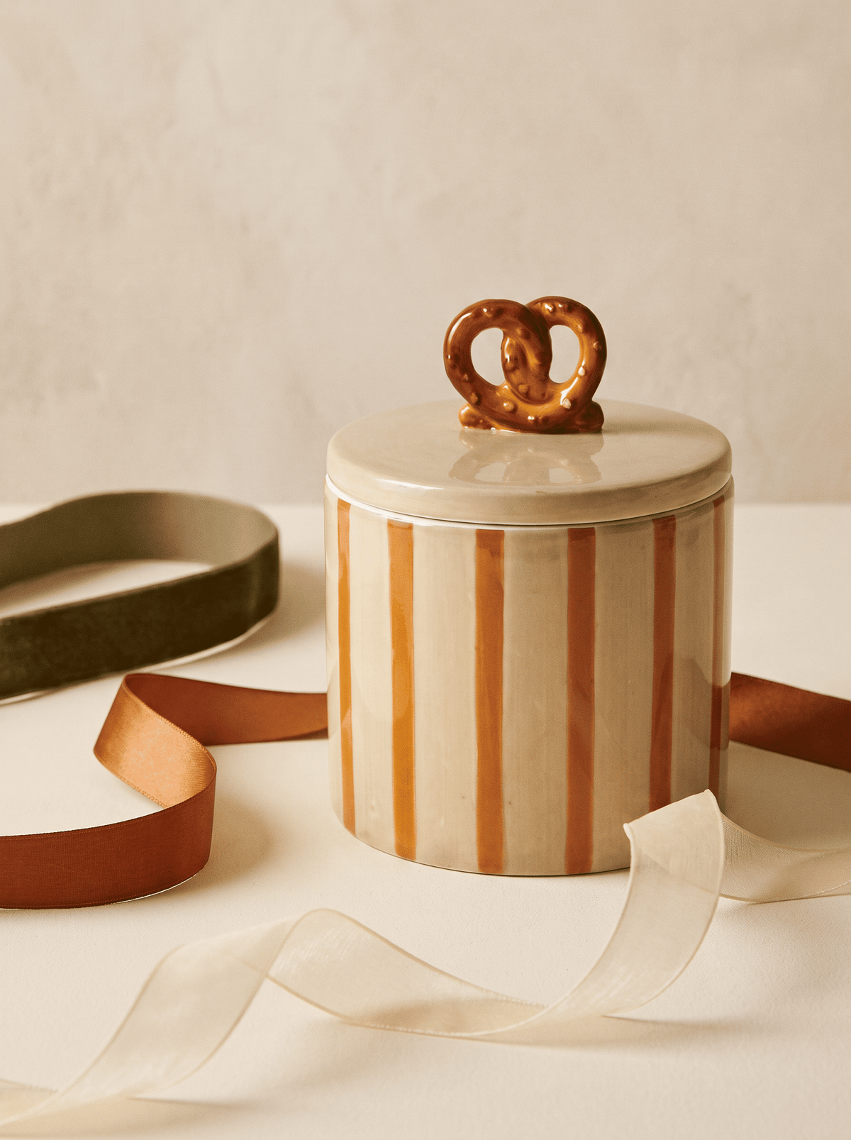 Twist & Treat Pretzel Box